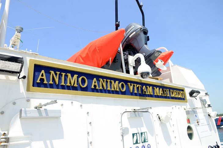 Službeni moto broda je "Hrabrošću onih koji su svoj život posvetili moru" (snimio Dejan ŠTIFANIĆ)