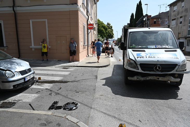 Sudar na raskrižju Stankovićeve i Faverijske ulice