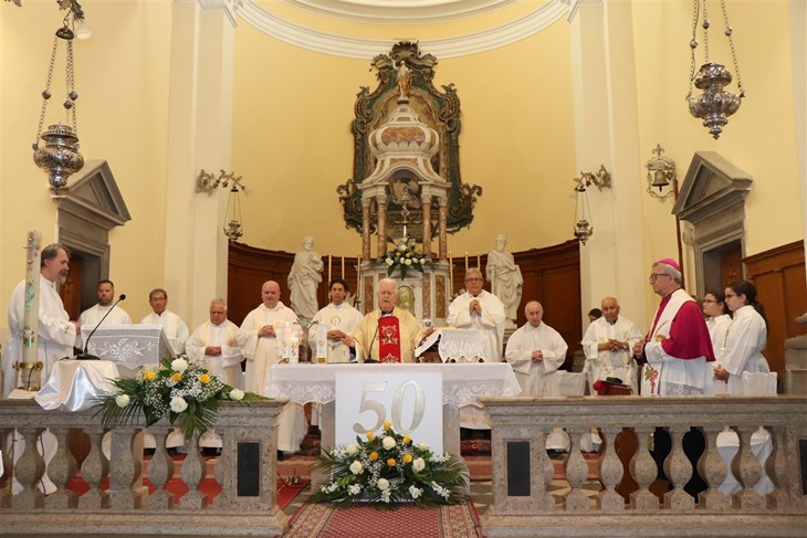 Proslava zlatne mise buzetskog župnika prec. Marija Žmaka (snimila Gordana KRIZMAN)  