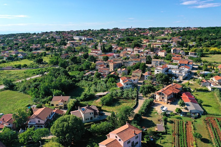 Oko Kaštelira i Labinaca brojni su OPG-ovi koji će biti prisutni petkom navečer 