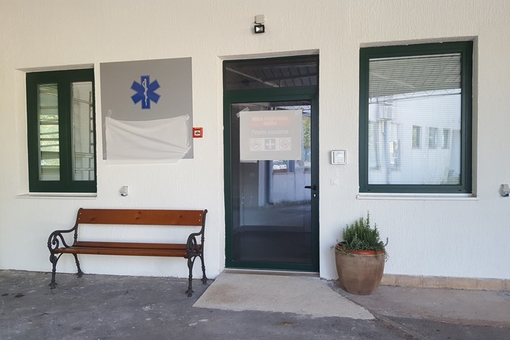 U ljetnim mjesecima vikendima kroz umašku Hitnu prođe stotinjak pacijenata dnevno (Arhiva Glasa Istre)