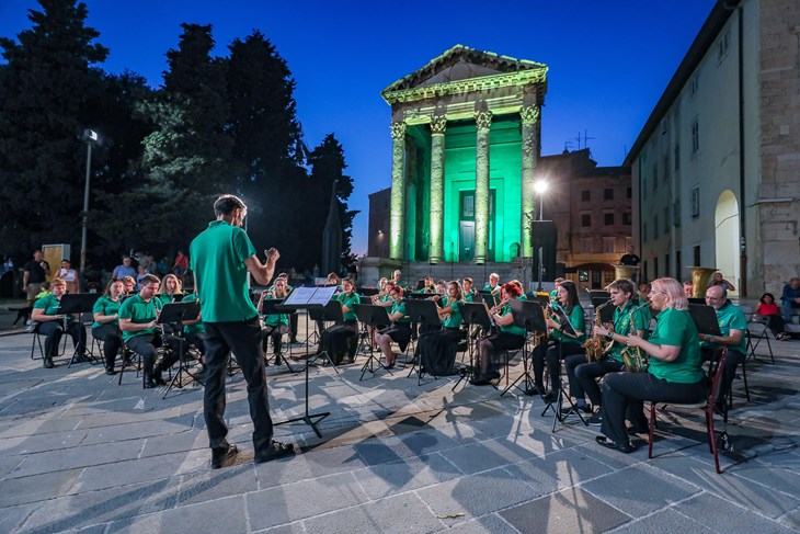 Puhački orkestar grada Pule