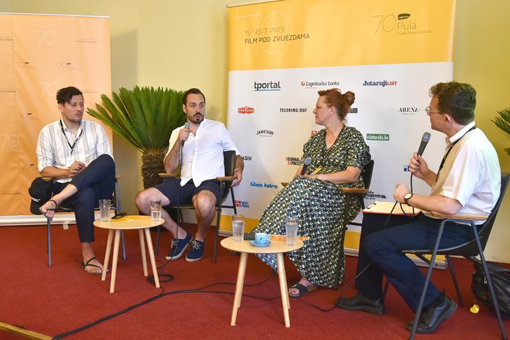 Razgovori s ekipom filma "Pamtim samo sretne dane" (Snimio Duško Marušić Čiči)