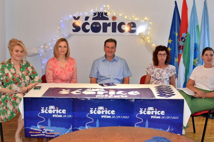 Sara Rabar, Kristina Čule, Dean Močinić, Đurđica Matuhina i Martina Bilić (Snimio Branko Biočić)