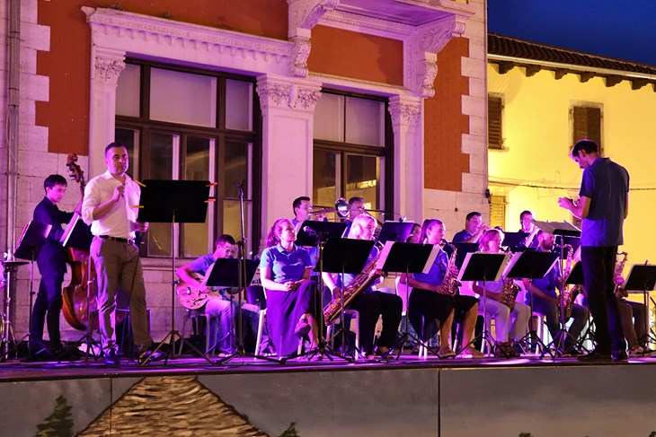 Big band Pula i Daniele Ferro (Snimio Zvjezdan Strahinja)