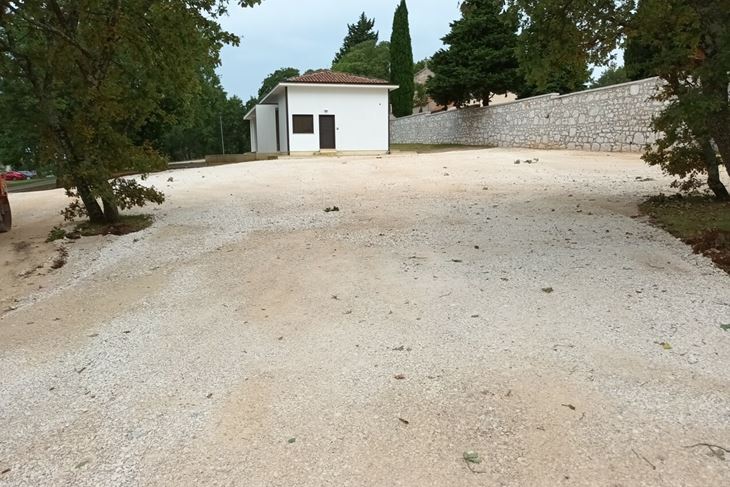 Nasipan je plato za parkiranje na površini od 1.300 kvadrata (Foto Grad Poreč)