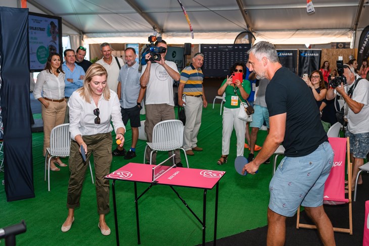 Ministrica Brnjac zaigrala stolni tenis s Goranom Ivaniševićem (ATP Umag 2023)