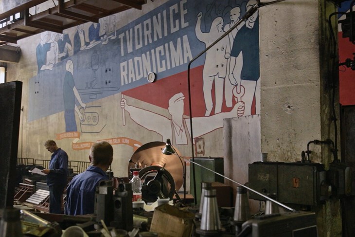 Iz filma "Tvornice radnicima"