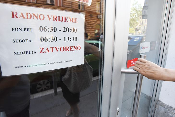 Ovu subotu bit će zatvorene sve trgovine u zemlji, a zatim još i neradna nedjelja (Snimio Sergej Drechsler / Novi list)