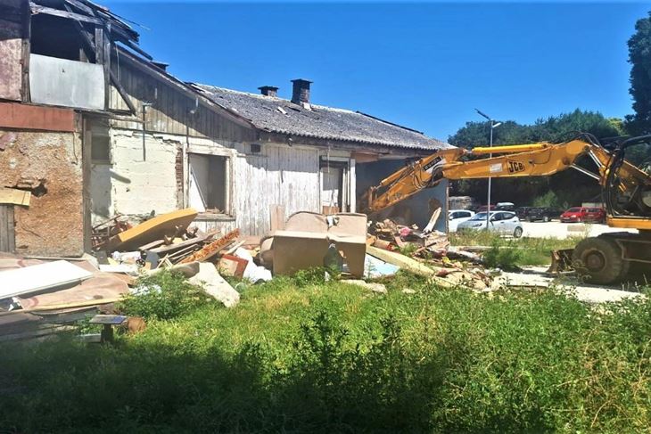 Baraka u kojoj je obitelj sa sedmero djece donedavno živjela (Foto: Grad Pula)