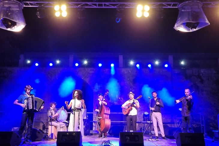  Barcelona Gipsy balKan Orchestra (Snimila Doria Mohorović)