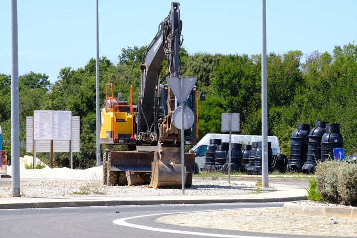 Radovi od javnog interesa nisu obuhvaćeni ljetnom zabranom (Snimio Milivoj Mijošek)