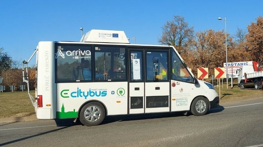 Prvi u Hrvatskoj s električnim minibusom u javnom gradskom prijevozu (Foto: Grad Poreč)