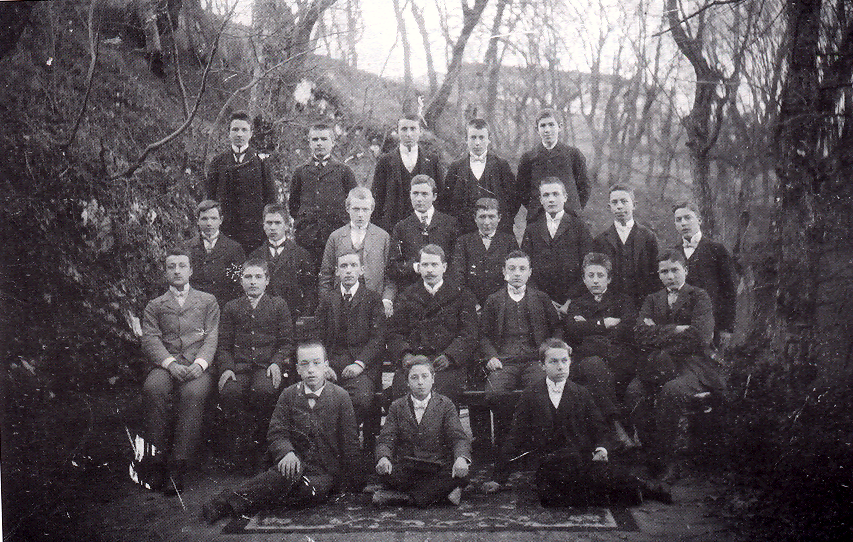Učenici iz školske godine 1904./05. godine (Foto: Hrvatska gimnazija u Pazinu)