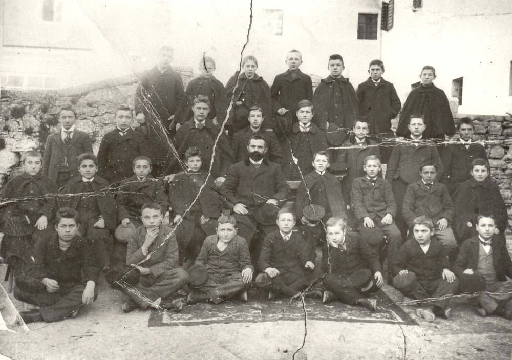 Učenici 3. razreda iz školske godine 1904./05. godine (Foto: Hrvatska gimnazija u Pazinu)