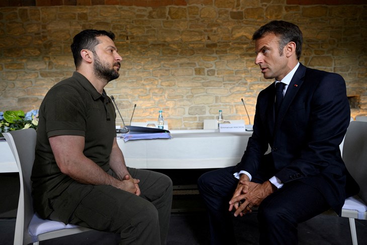 Volodymyr Zelenskiy i Emmanuel Macron (Foto Reuters)