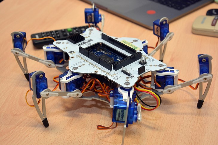 Djeca će kroz robotičke igraonice imati priliku upoznati razne robote (Arhiva Glasa Istre)
