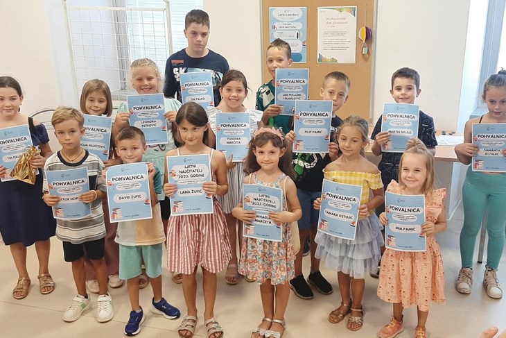 Ljetni najčitatelji pulske Gradske knjižnice i čitaonice (Foto GKČ Pula)