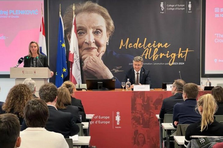 Andrej Plenković održao je predavanja na College of Europe