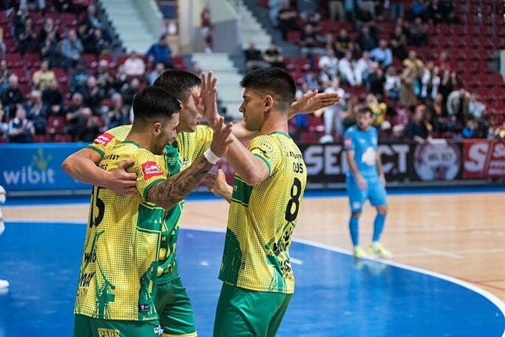 POTPISALI SEDAM POGODAKA - Felipe Echavarria, Daniel Moravac i Chus Blazquez (Foto: Futsal Pula)