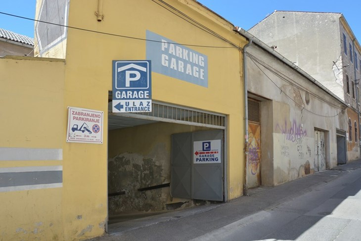Kino je dugi niz zatvoreno i služi kao parking garaža (Foto: Arhiva Glas Istre)