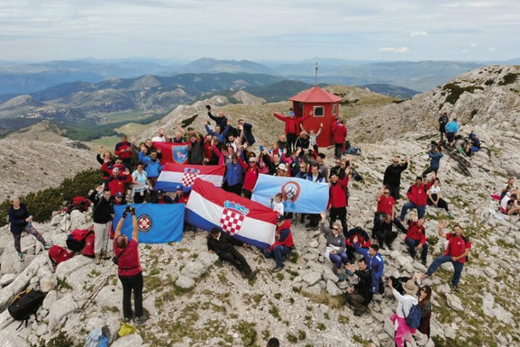 Taj je pak Savez jedna od najvećih sportskih udruga u Hrvatskoj i najveća nevladina organizacija koja se bavi zaštitom prirode!