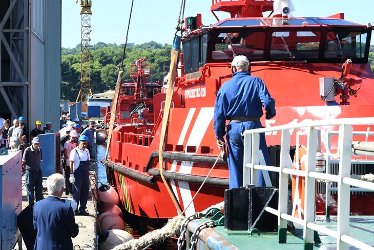 Krajem prošle godine predana su dva aluminijska vatrogasna broda izgrađena za grčko Ministarstvo civilne zaštite i klimatskih promjena (Snimio Milivoj Mijošek / Glas Istre)