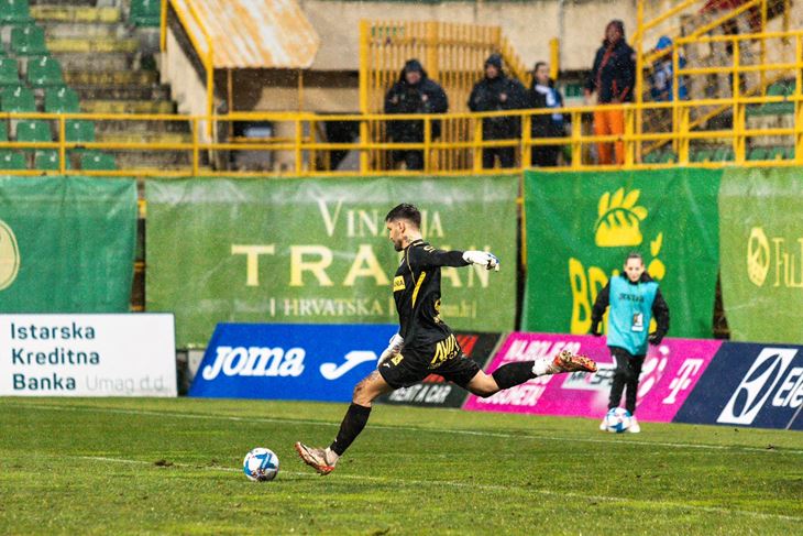 UPISAO SEDMI »CLEAN SHEET« U SEZONI - Lovro Majkić