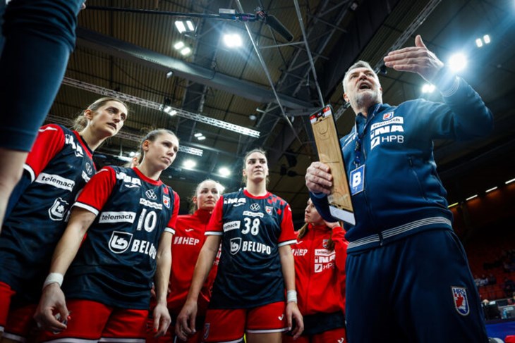 Sara Šenvald, Dejana Milosavljević, Paula Posavec, Tina Barišić, Stela Posavec i Ivica Obrvan (Foto: HRS)