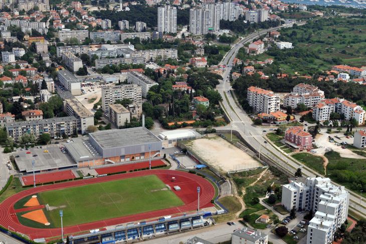 BEZ VODSTVA - Veruda se smatra najuređenijim pulskim kvartom (Arhiva Glasa Istre)