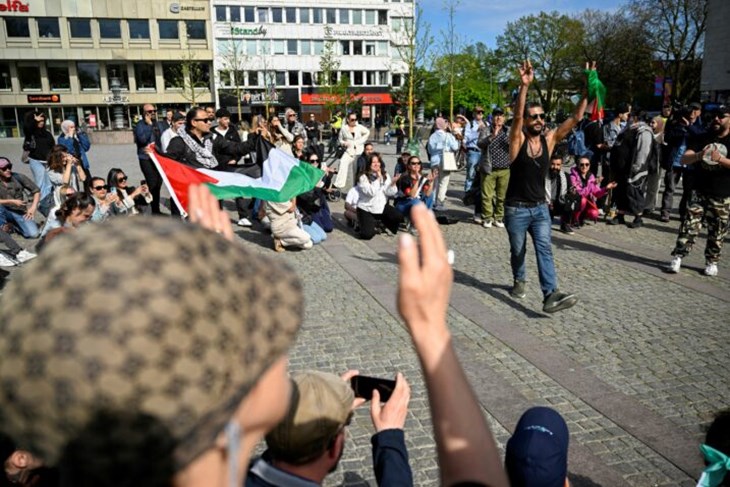 Prosvjedni skup na kojem organizator planira spaliti Kuran (Foto: Reuters)