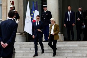 Macron i von der Leyen (Reuters)