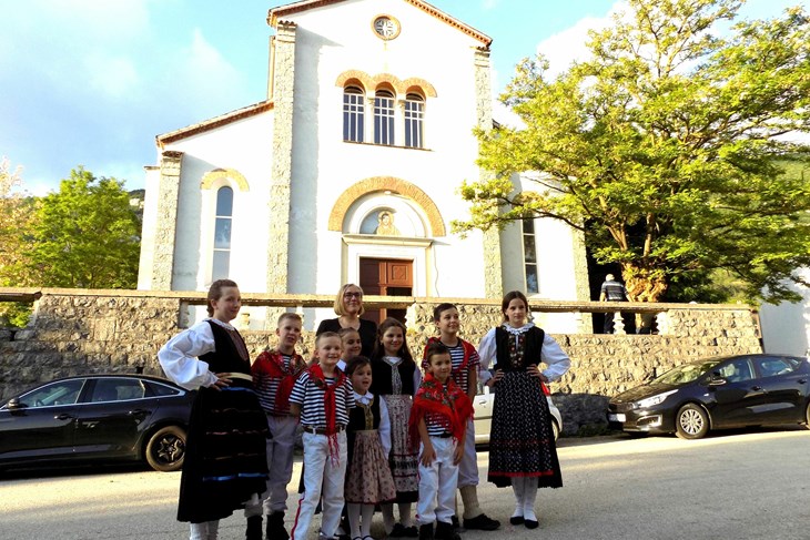 Dječja vokalna skupina Mići Ćići (Snimila: Gordana Čalić Šverko)