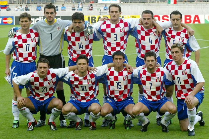 Daniel Šarić (donji red, treći) sa svojim suigračima na Svjetskom prvenstvu 2002. (Foto: Reuters)