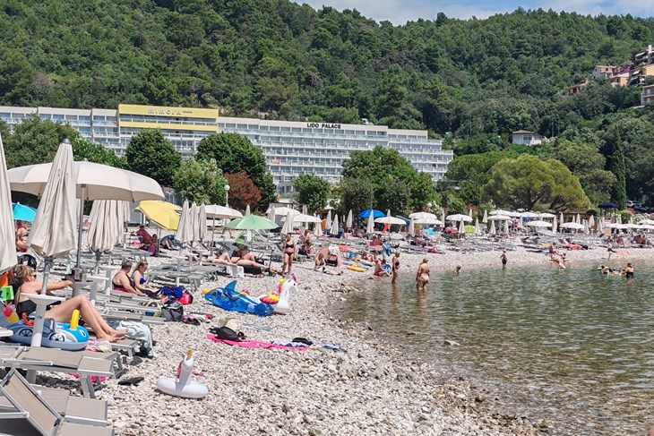 Plaža Maslinica u Rapcu (Snimio Branko Biočić)