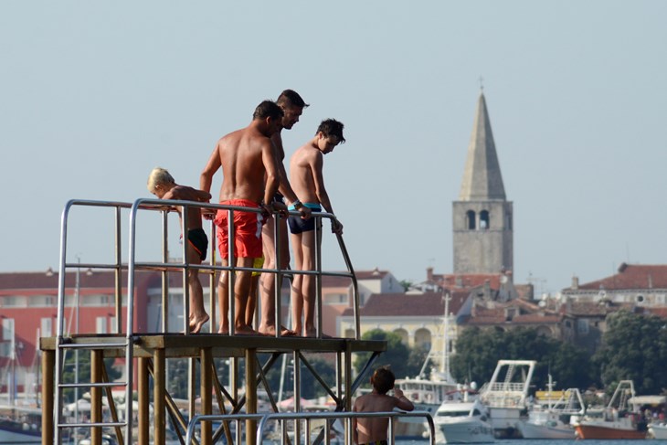 Gradska plaža Naftaplin u Poreču (Arhiva Glasa Istre)