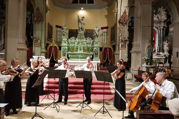 Nastup Budimpeštanskog orkestra u sv. Eufemiji (Privatna arhiva)