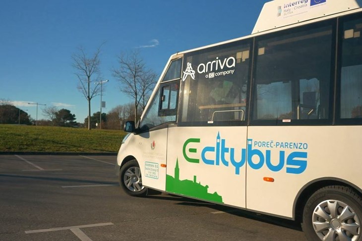 Električni autobus u Poreču nabavljen je putem europskih fondova (Foto Grad Poreč)