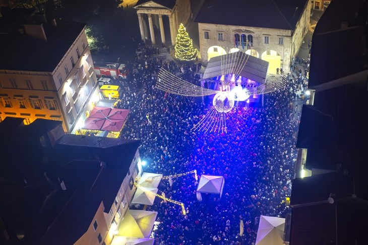 Doček Nove godine na Forumu (Foto Grad Pula)