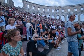 Sezona velikih koncerata u Areni (Arhiva Glasa Istre)