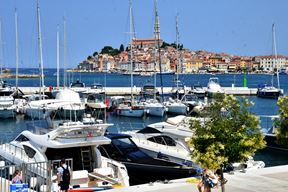 ACI marina Rovinj nositeljica je prestižnih pet sidara te jedna od najluksuznijih i tehnološki najnaprednijih marina cijelog Mediterana (Snimio Milivoj Mijošek)