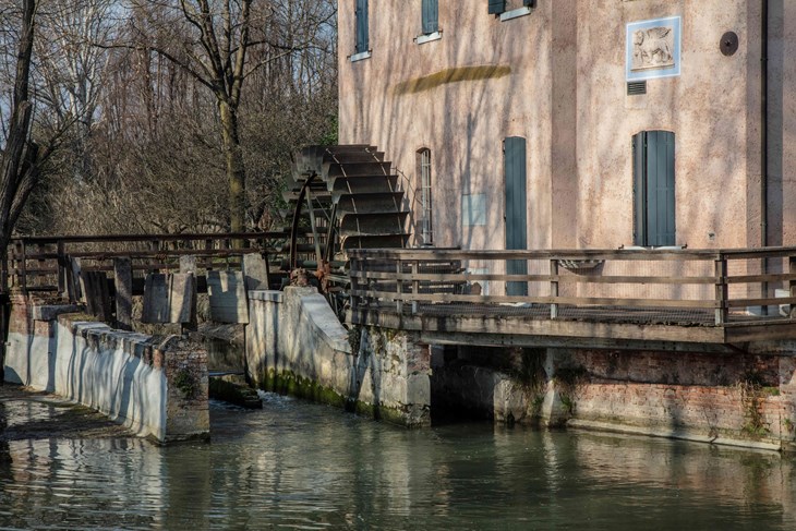 (Foto Kuća istarskih kaštela Momjan)