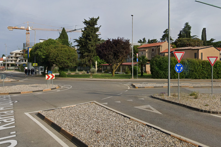 (Google Maps)