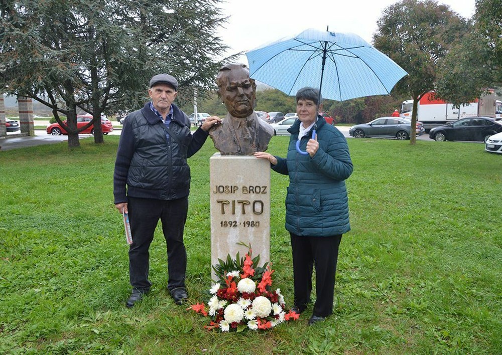Titova bista u Labinu