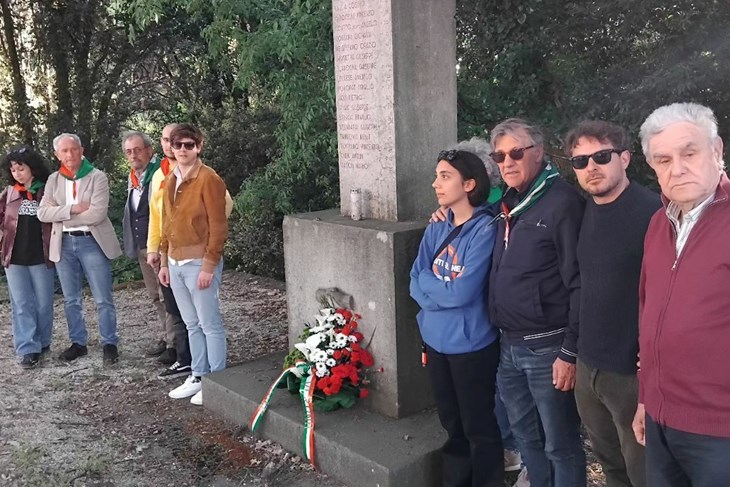 Polaganje vijenaca na Velom Vrhu