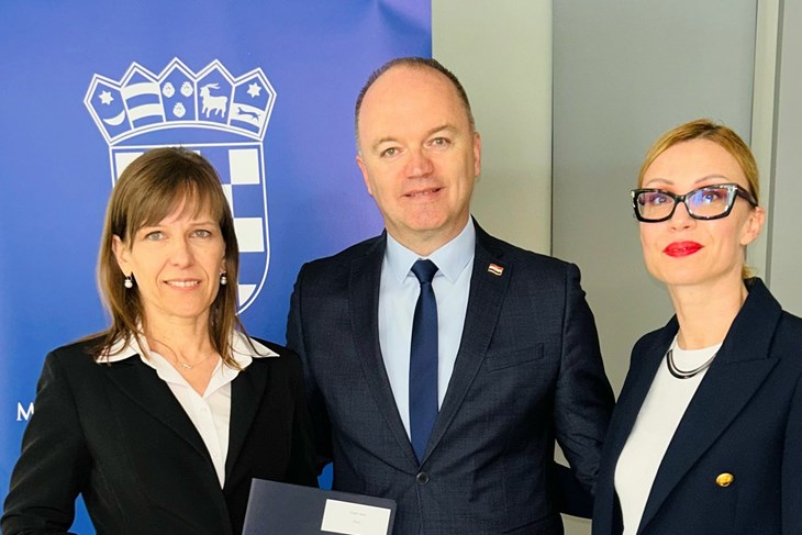 Iva Golja Bartolić, Ivan Šipić i Ivana Škopac (Foto Grad Labin)