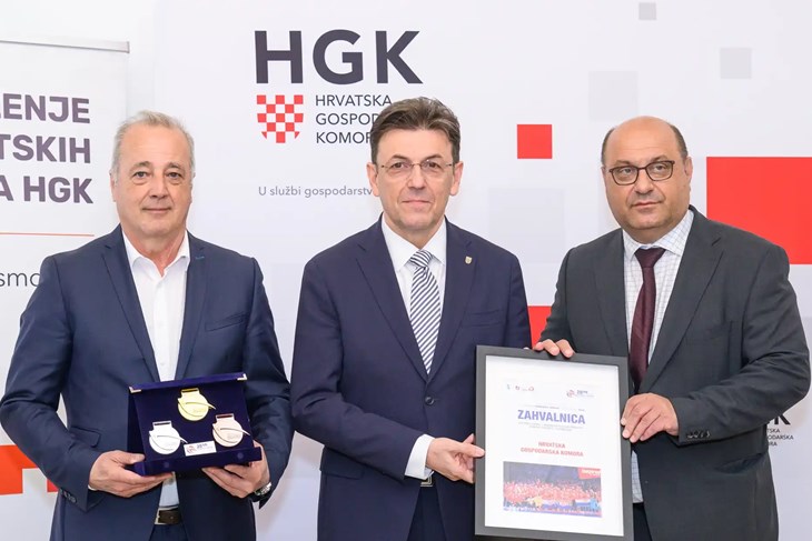 (HGK)