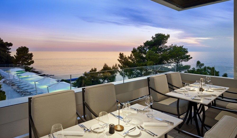 (Arena Hospitality Group) 