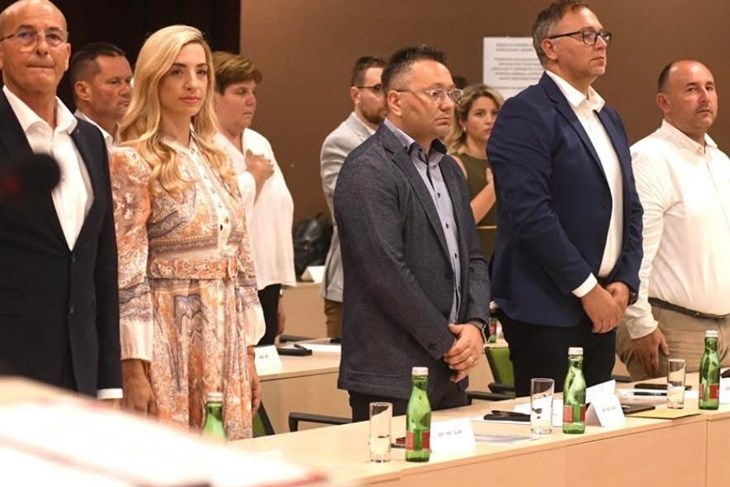 (Press SDP)