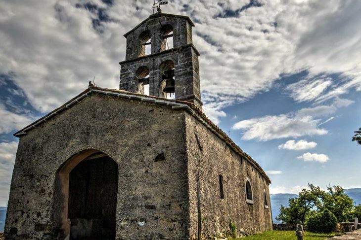 Crkvica sv. Vida u Pazu